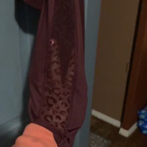 See through the leg women’s size medium leggings.